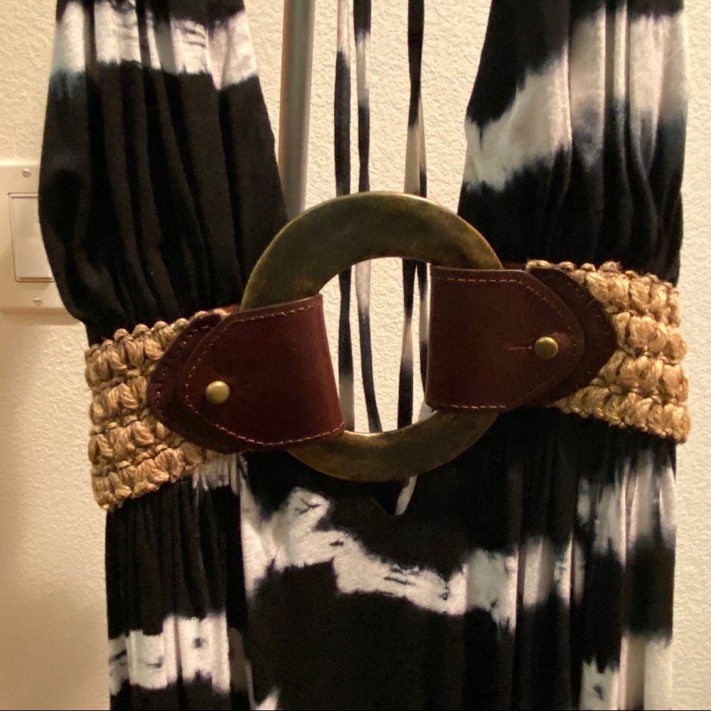 Halter Dress - Picture 5 of 6